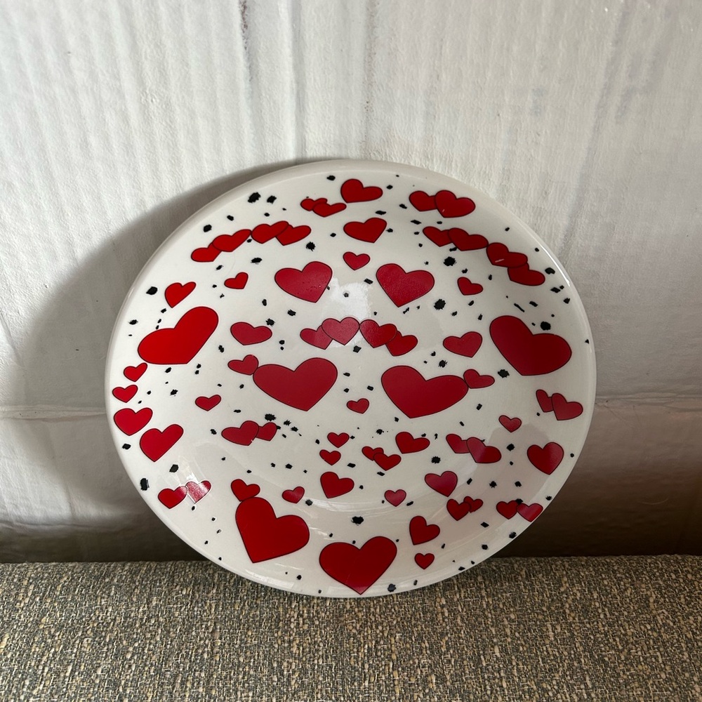 Heart Pattern Ceramic Plate - Picture 2 of 11
